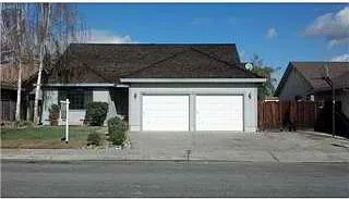 1500 Hall Ave photo 1
