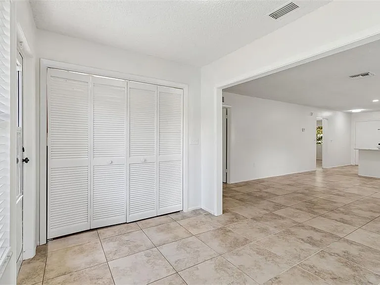 2945 Grovewood Blvd #A — Photo 33