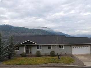 714 N View Dr, Winchester, OR