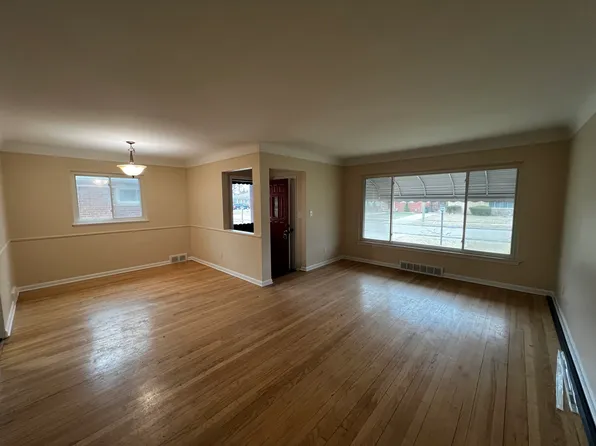 24021 Morton Ave, Oak Park, MI 48237