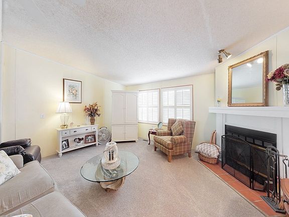 3rd image of 414 Capella Dr