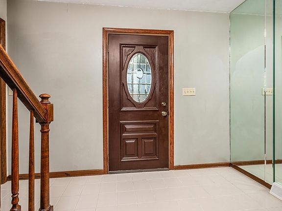 4th image of 5071 New Haven Dr