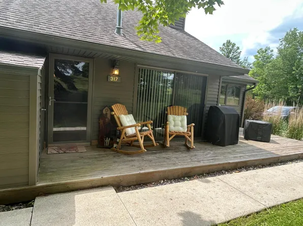 317 Quadna Mountain Rd, Hill City, MN 55748