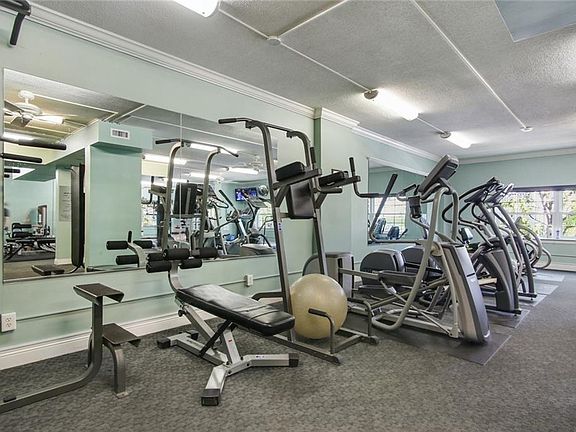 5th image of 1750 Saint Charles Ave #Penthouse H