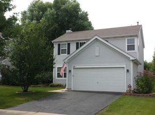 130 Copper Mountain Dr, Gilberts, IL 60136