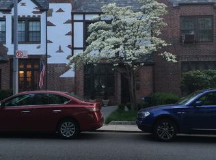 6774 Selfridge St, Forest Hills, NY 11375