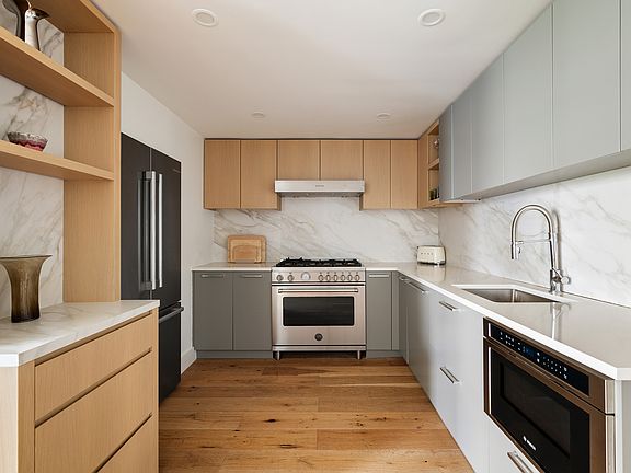 3rd image of 422 W 49th St #6A