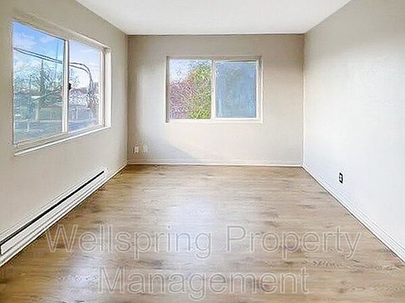 2nd image of 530 N San Joaquin St #6