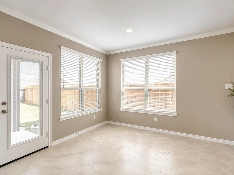 22210 Buttercup Fields Trl — Photo 4