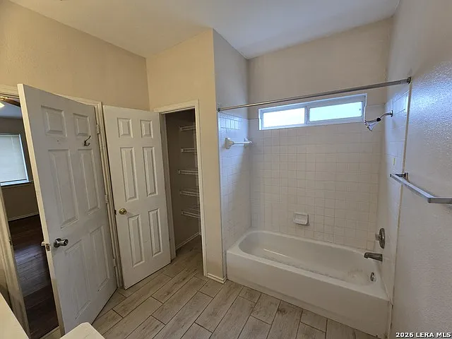 1803 White Magnolia — Photo 16