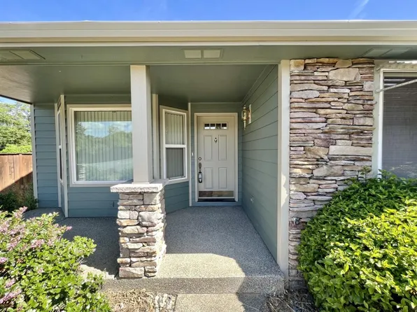 112 Wagon Wheel Dr, Grants Pass, OR 97527