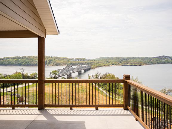 2nd image of 114 Bridgewater Loop #5