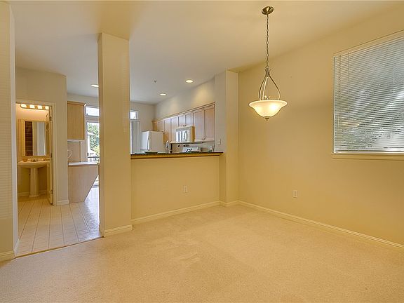 5th image of 12310 NE 92nd St APT 213