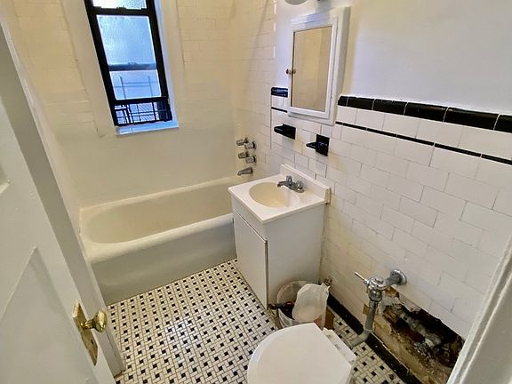 5th image of 26-80 30th St #P5p