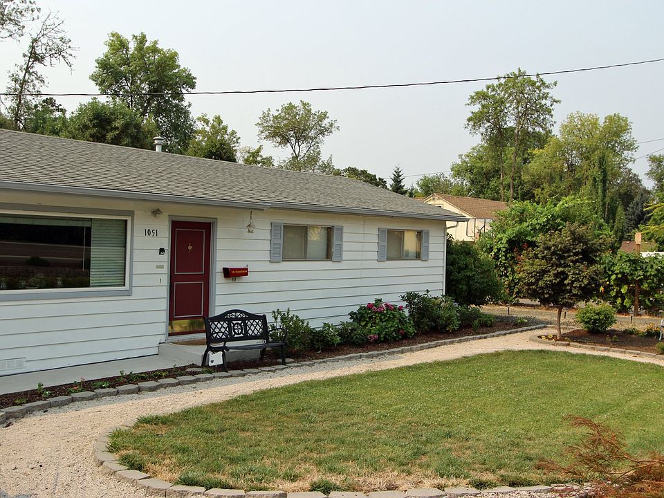 1st image of 1051 NE Newton Creek Dr