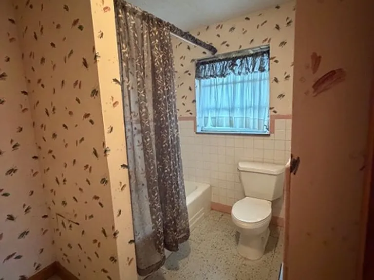 1701 Westside Dr — Photo 20