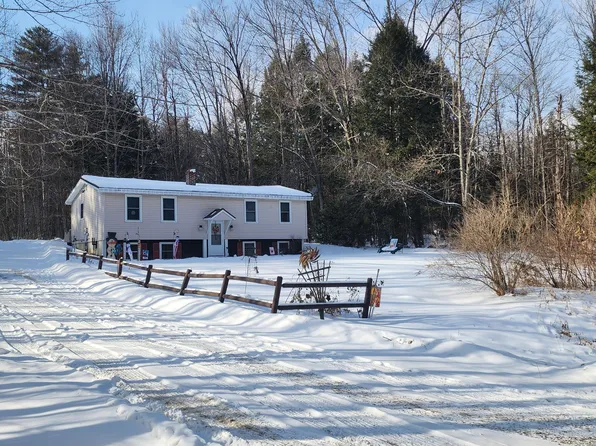 193 Mountain Road, Saint Albans, ME 04971