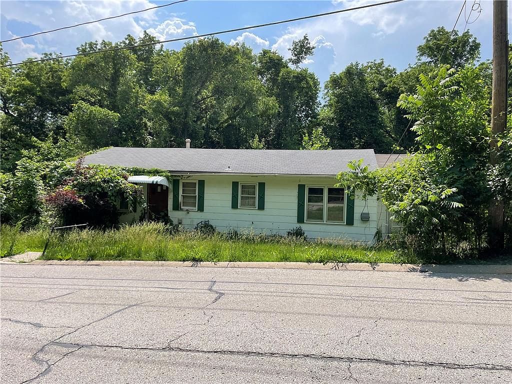 1308 Walnut St, Parkville, MO 64152 Zillow