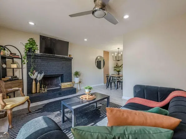 3006 Deshong Dr, Stone Mountain, GA 30087