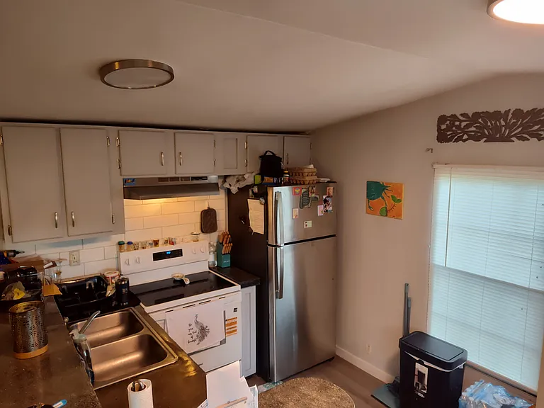122 Taylors Ln — Photo 3