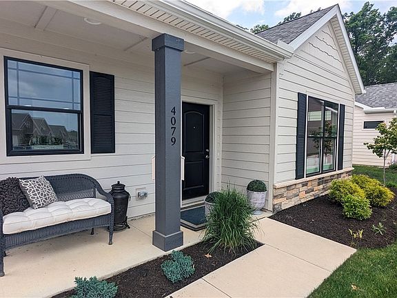 3rd image of 4079 Coventry Cir