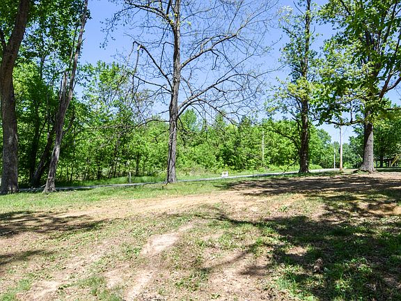3rd image of 430 South Rd
