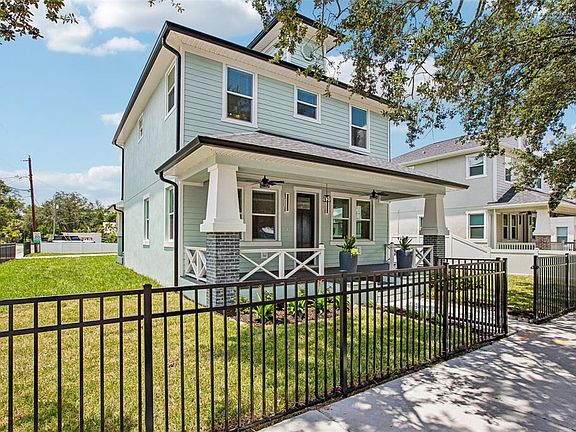 3rd image of 406 E CHELSEA STREET