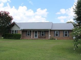 147 Perkins Wood Rd, Hartselle, AL 35640