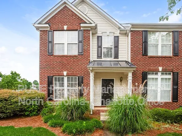 18040 Delmas Dr, Cornelius, NC 28031
