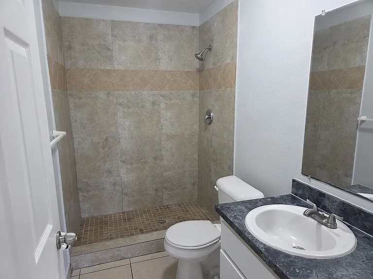 7436 Navajo Trl — Photo 13
