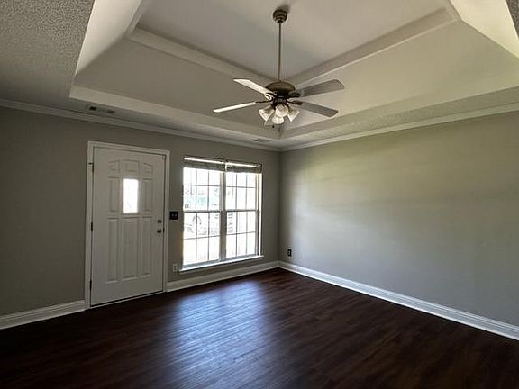 4th image of 100 S Charity Ln