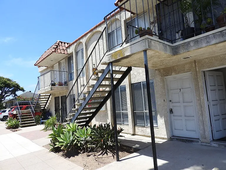 2146 Sunset Cliffs Blvd — Photo 13