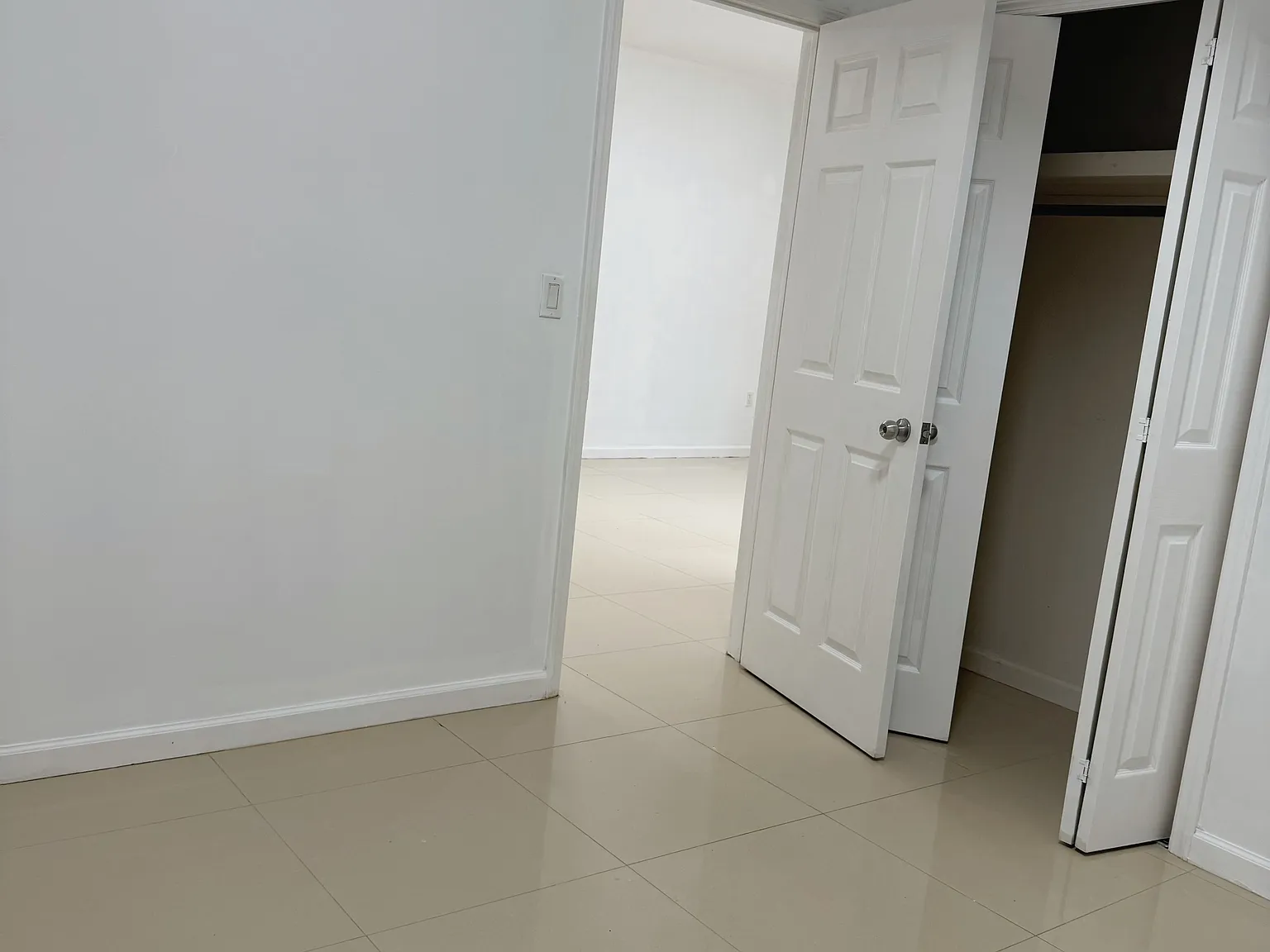 2 bed, 700 sqft, $1,950 — Photo 3