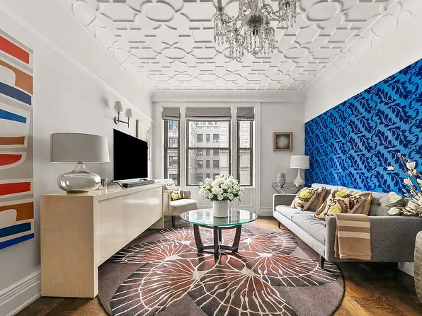 200 W 54th St APT 10D, New York, NY 10019