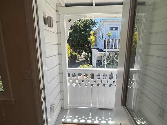 4th image of 112 Ross St APT 6