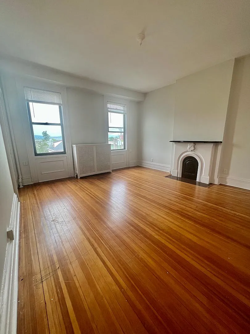 54 North Washington Street — Photo 2