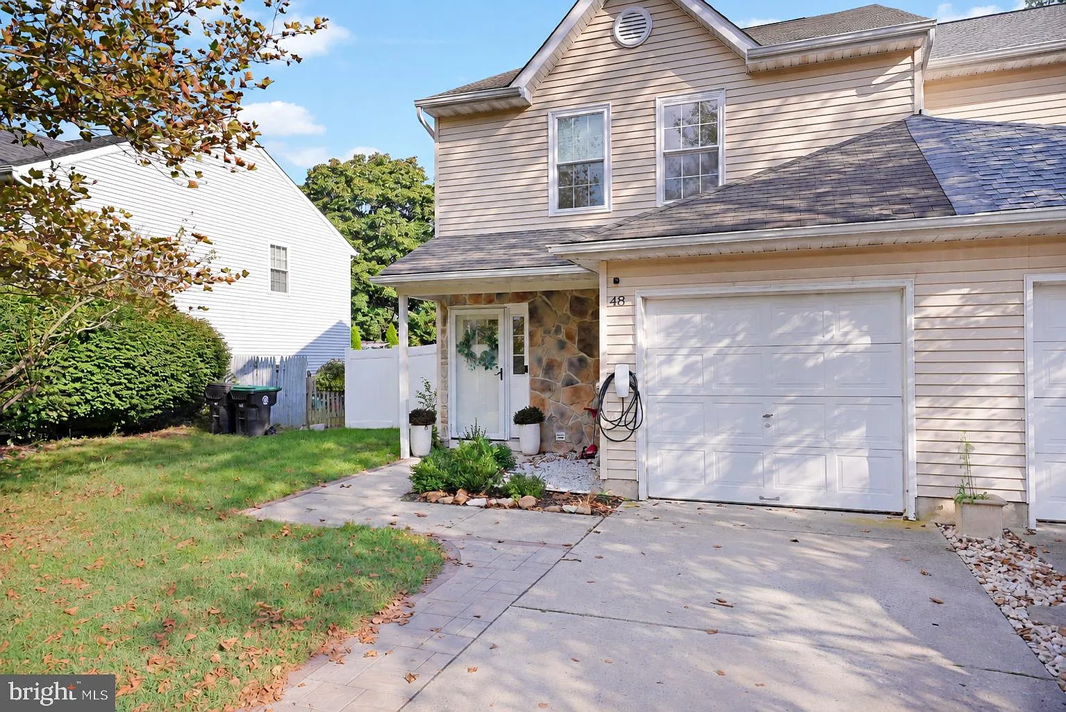 3 bed, 1.5 bath, 1353 sqft, $2,550 — Photo 1