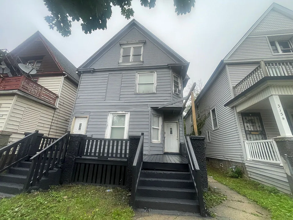 3156 N 1st St