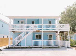 1003 5th St S, Carolina Beach, NC 28428