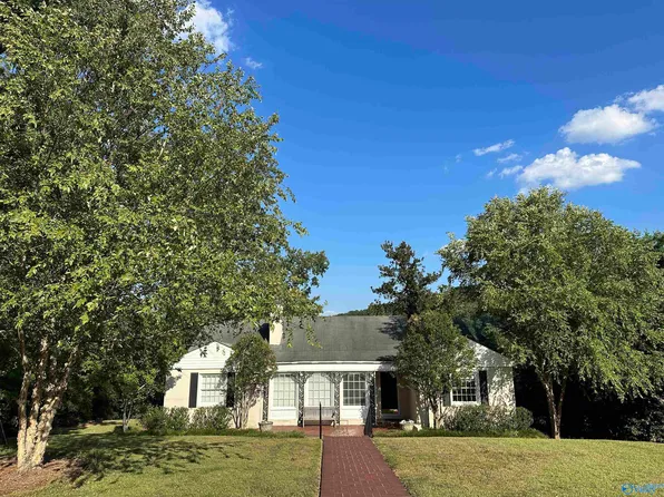 127 Fairoaks St, Gadsden, AL 35901