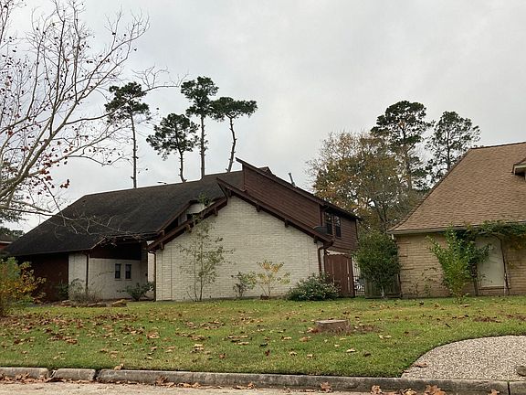 2nd image of 20331 Arrow Cove Dr