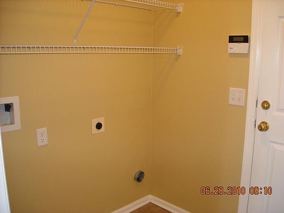 4th image of 1646 Meadowbrook Pkwy