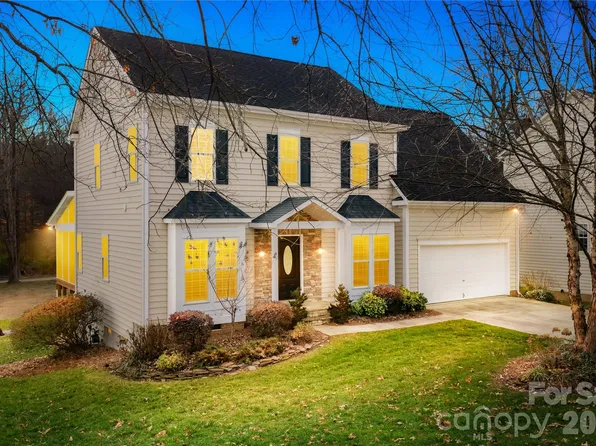 110 Easy St, Mooresville, NC 28117