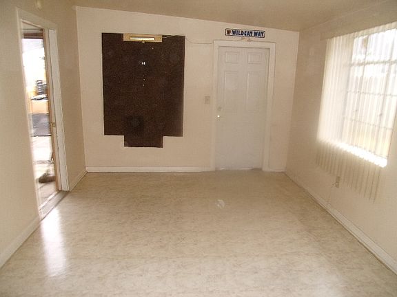 2nd image of 931 Delaware Ave