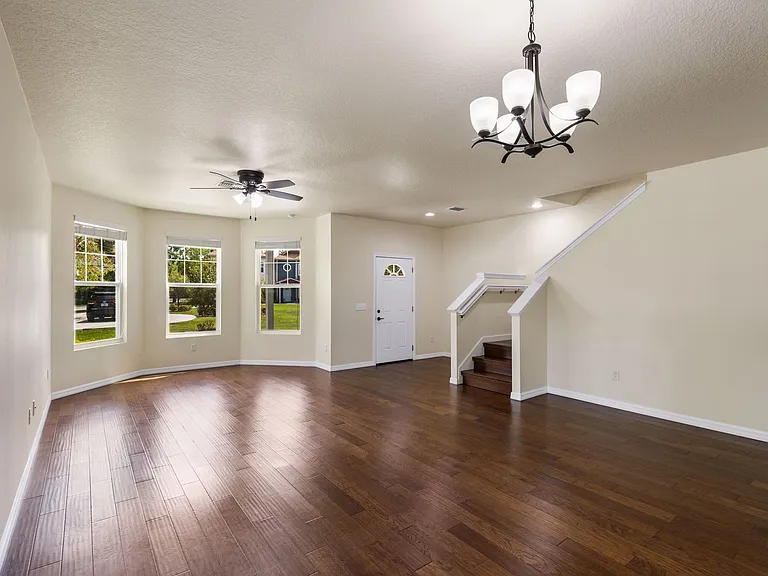 509 Sunbranch Ln — Photo 4