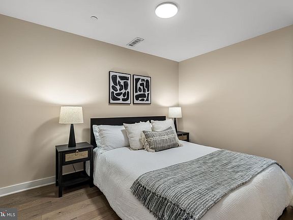 4th image of 37 L St SE APT 803