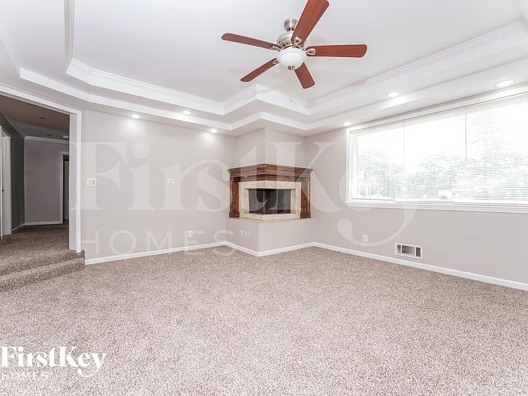 3393 Woods Dr — Photo 2