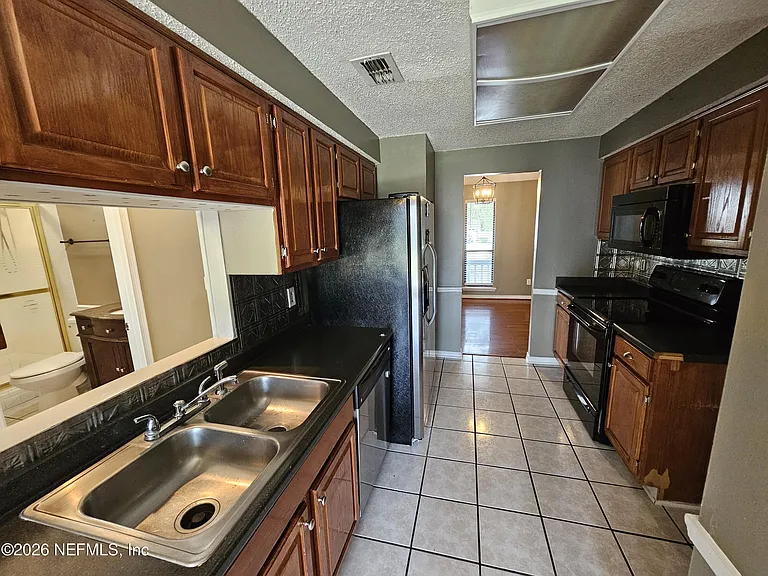 8176 Kilwinning Ln — Photo 8