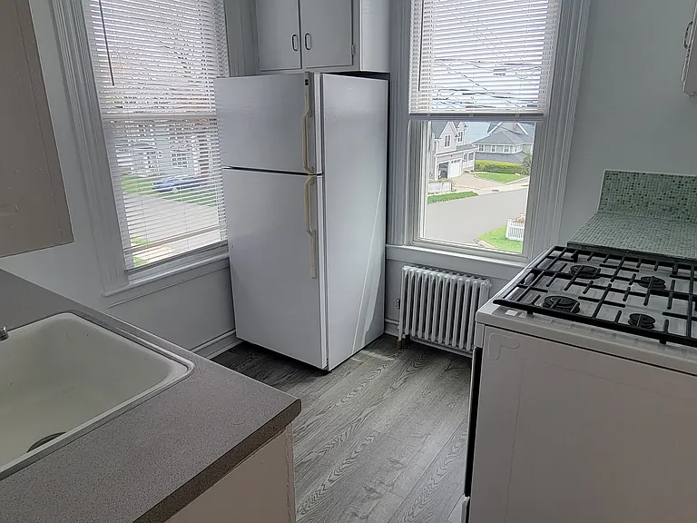 60 Hawley Ave #8 — Photo 5