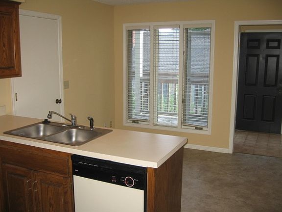 kitchen eating space